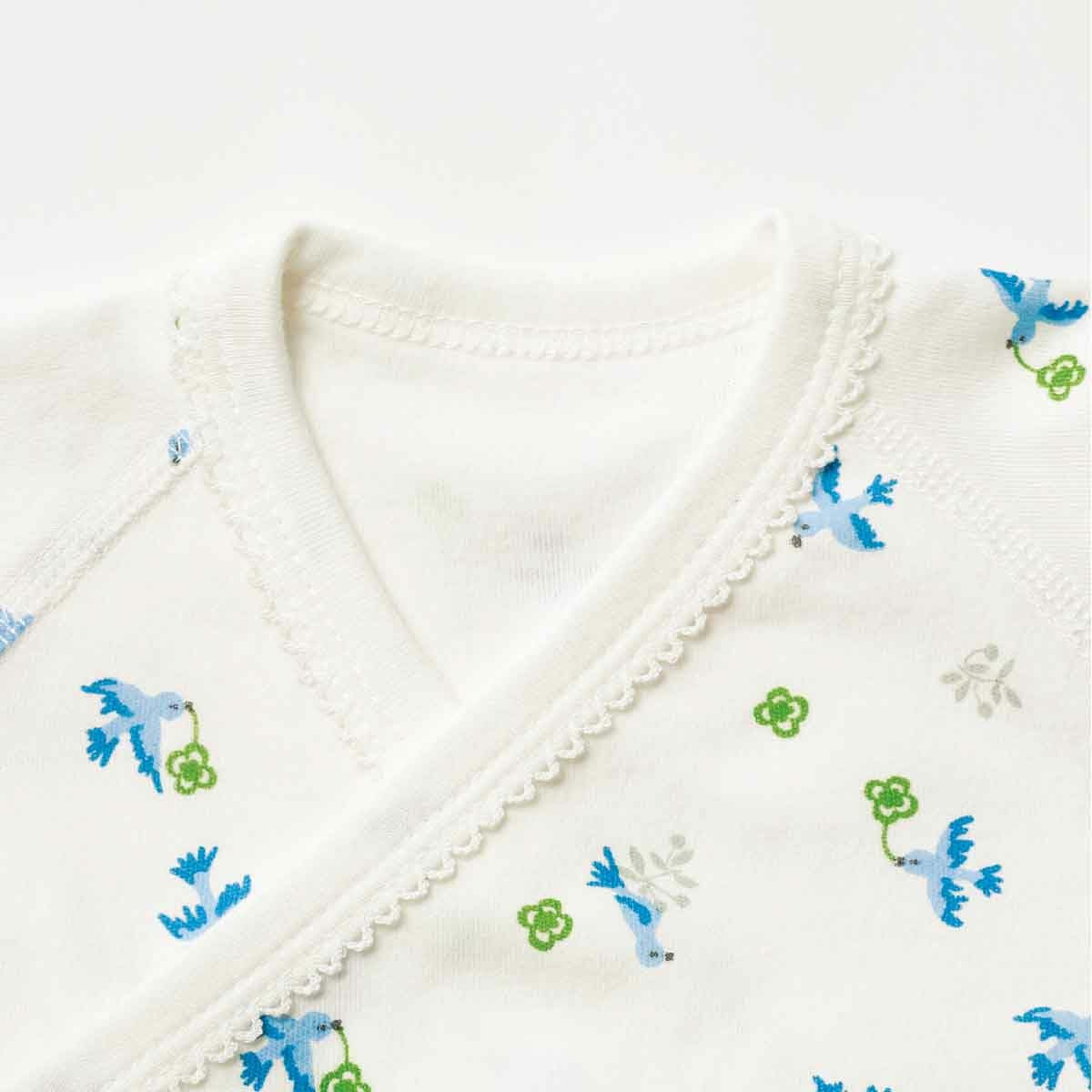 毎日洗濯して使うものだから、赤ちゃんの着心地も快適にするやわらかく肌ざわりの良い綿100%のスムース生地を使用しました。